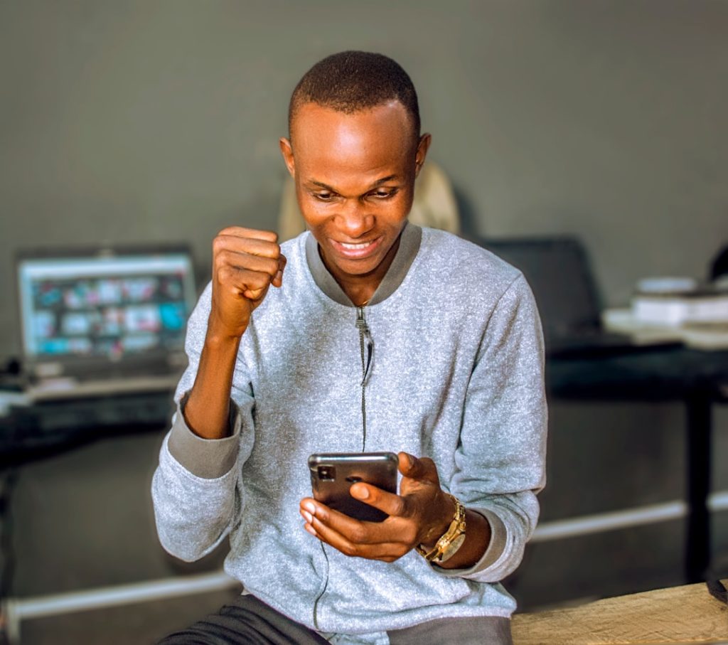 Photo making money online success